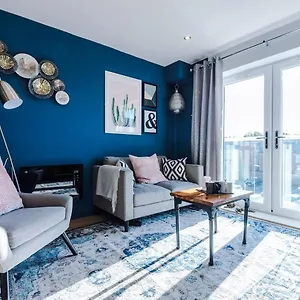  Apartment Stunning 2bedroom 2bathroom With Parking Space